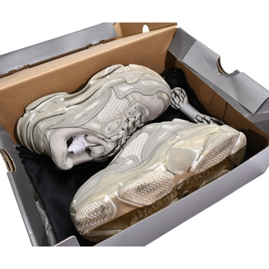 Balenciaga Triple S Beige 524039 W2FA1 9710 Balenciaga Triple S Beige 524039 W2FA1 9710