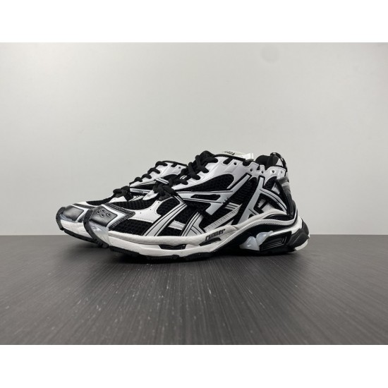Balenciaga Runner 7.0 Black White 677403W3RB29010 Balenciaga Runner 7.0 Black White 677403W3RB29010
