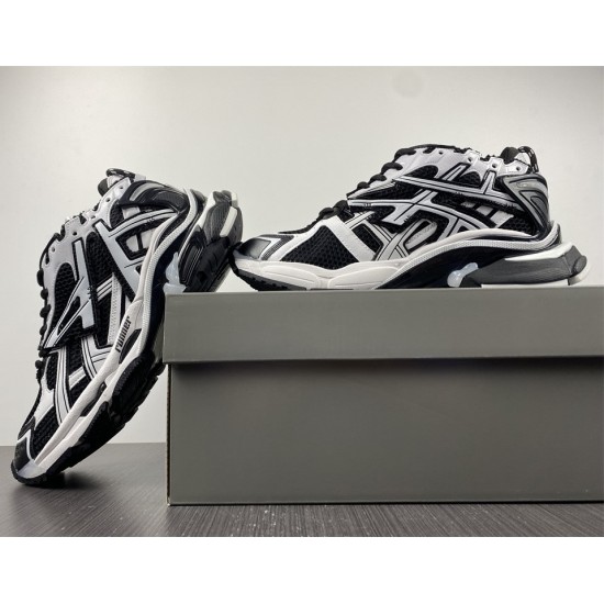 Balenciaga Runner 7.0 Black White 677403W3RB29010 Balenciaga Runner 7.0 Black White 677403W3RB29010