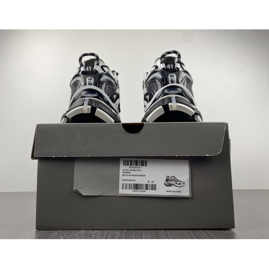 Balenciaga Runner 7.0 Black White 677403W3RB29010 Balenciaga Runner 7.0 Black White 677403W3RB29010
