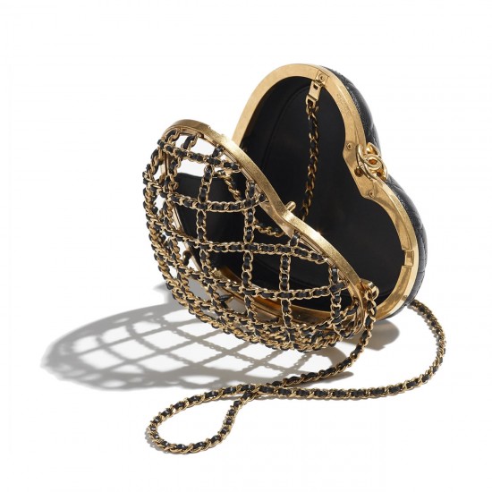 CHANEL HEART MINAUDIERE SMALL BAG CHANEL HEART MINAUDIERE SMALL BAG