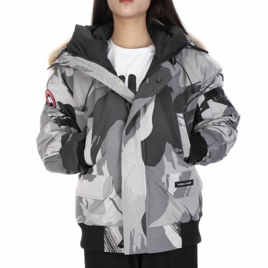 01' Canada Goose DOWN JACKET 01' Canada Goose DOWN JACKET