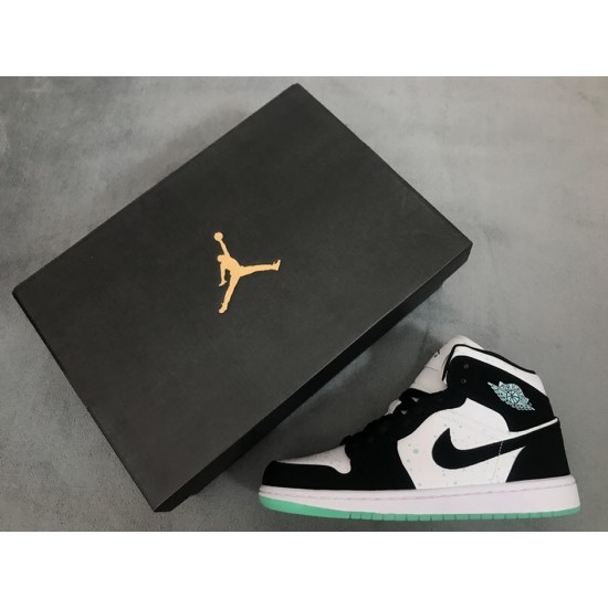 AIR JORDAN 1 MID SE GS 'GLOW IN THE DARK PANDA' BQ6931-103