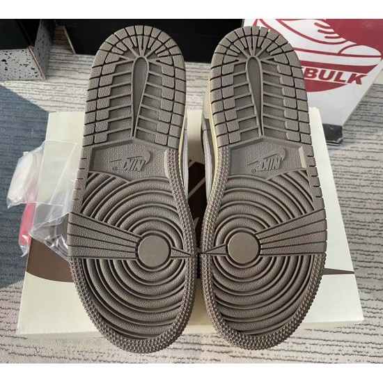 Children's shoes TRAVIS SCOTT X AIR JORDAN 1 LOW OG PS 'REVERSE MOCHA' DO5442-162 Children's shoes TRAVIS SCOTT X AIR JORDAN 1 LOW OG PS 'REVERSE MOCHA' DO5442-162