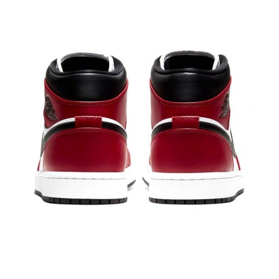 Air Jordan 1 Mid 'Chicago Black Toe' 554724-069 Air Jordan 1 Mid 'Chicago Black Toe' 554724-069