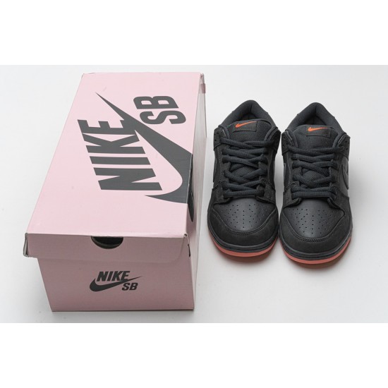 Nike Dunk Low SB TRD QS Black Pigeon 883232-008