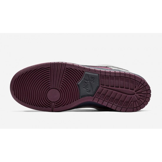 NIKE DUNK LOW SB 'TRUE BERRY' 2018 BQ6817-001 NIKE DUNK LOW SB 'TRUE BERRY' 2018 BQ6817-001