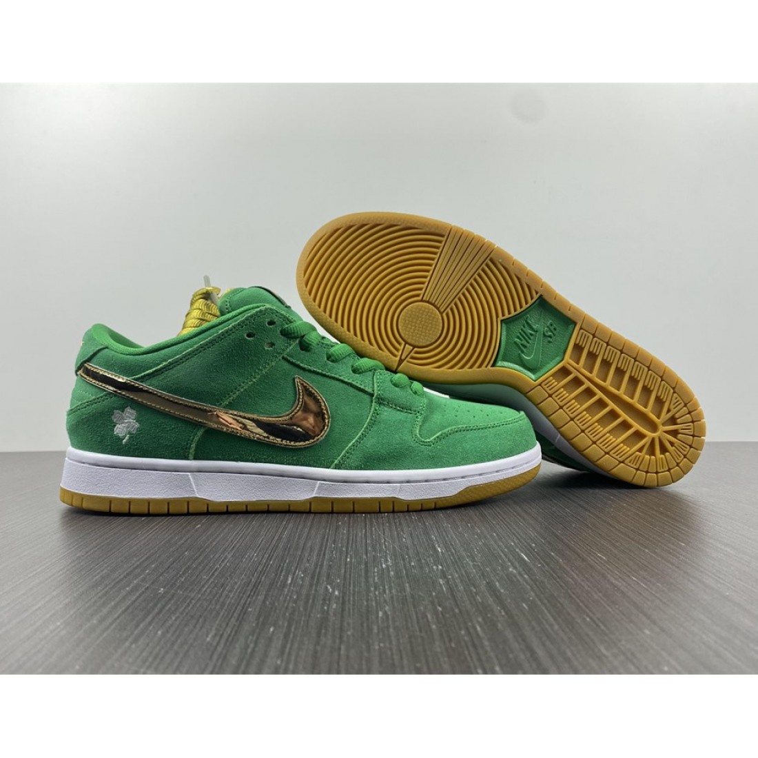 nike sb dunk st patrick's day