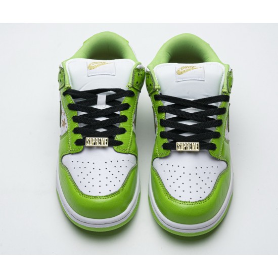 Supreme x Nike SB Dunk Low 'Green Stars' DH3228-101 Supreme x Nike SB Dunk Low 'Green Stars' DH3228-101