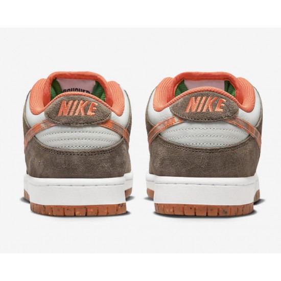 Crushed D.C. x Nike SB Dunk Low 2022 DH7782-001 Crushed D.C. x Nike SB Dunk Low 2022 DH7782-001