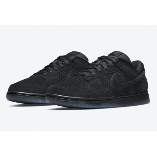 UNDEFEATED X DUNK LOW 'DUNK VS AF1' DO9329-001 UNDEFEATED X DUNK LOW 'DUNK VS AF1' DO9329-001