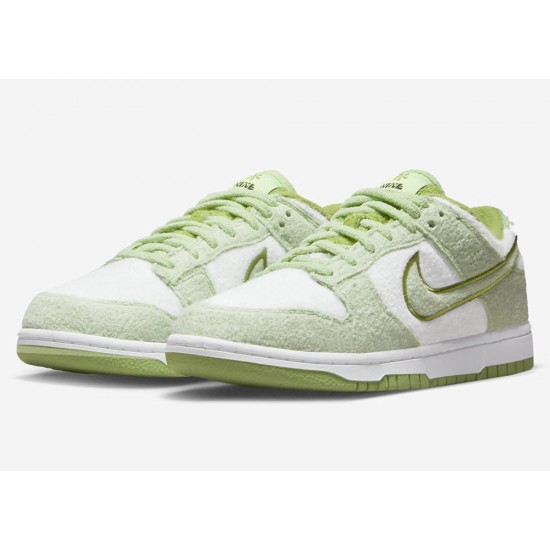 NIKE DUNK LOW SE 'FLEECE - HONEYDEW' WMNS 2022 DQ7579-300 NIKE DUNK LOW SE 'FLEECE - HONEYDEW' WMNS 2022 DQ7579-300