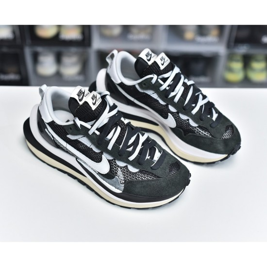 sacai x Nike VaporWaffle 3.0 CV1363-001 sacai x Nike VaporWaffle 3.0 CV1363-001