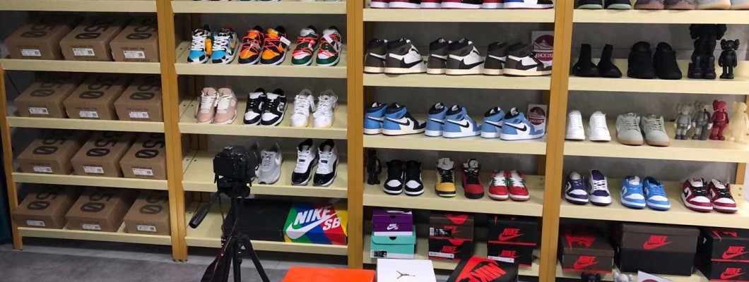 Shipping Diary Kickbulk sneaker Camera Photos customer service Shipping Diary Kickbulk sneaker Camera Photos customer service