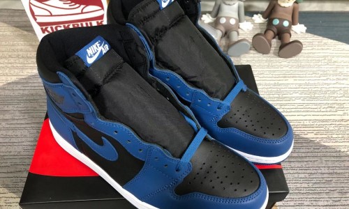 AIR JORDAN 1 RETRO HIGH OG 'DARK MARINA BLUE' 555088-404 Kickbulk Sneaker Camera photos