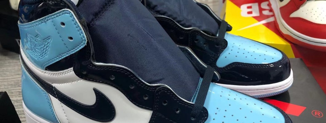 Air Jordan 1 Wmns Retro High OG 'Blue Chill/UNC Patent' CD0461-401 Kickbulk Sneaker Camera photos