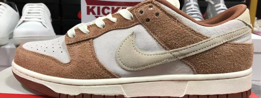 Nike Dunk SB Low PRM Medium Curry DD1390-100 Kickbulk Sneaker Camera photos Nike Dunk SB Low PRM Medium Curry DD1390-100 Kickbulk Sneaker Camera photos
