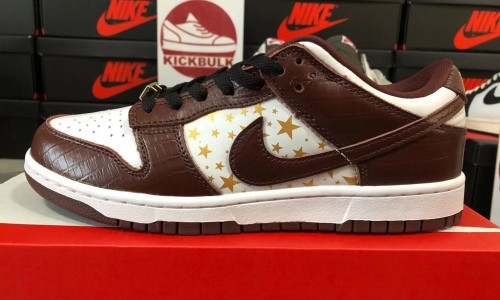 Supreme x Nike SB Dunk Low 'Brown Stars' DH3228-103 Kickbulk Sneaker Camera photos