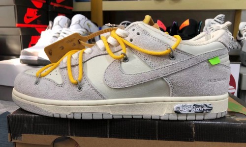 OFF-WHITE X DUNK LOW 'LOT 39 OF 50' DJ0950-109 Kickbulk Sneaker Camera photos