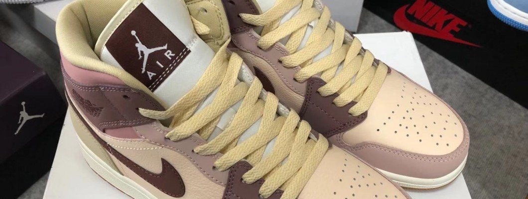Air Jordan 1 Mid Dressed For Fall DO7440-821 Kickbulk Sneaker Camera photos Air Jordan 1 Mid Dressed For Fall DO7440-821 Kickbulk Sneaker Camera photos