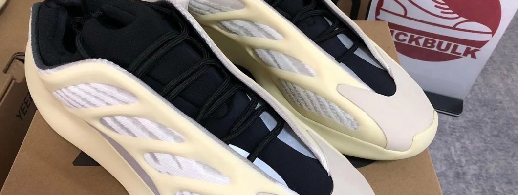 Adidas Yeezy 700 V3 'Azael' FW4980 Kickbulk Sneaker Camera photos Adidas Yeezy 700 V3 'Azael' FW4980 Kickbulk Sneaker Camera photos