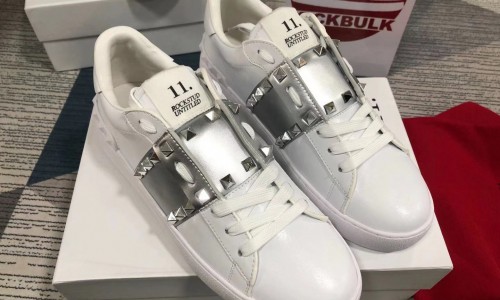 VALENTINO SNEAKER kickbulk custom made camera photos