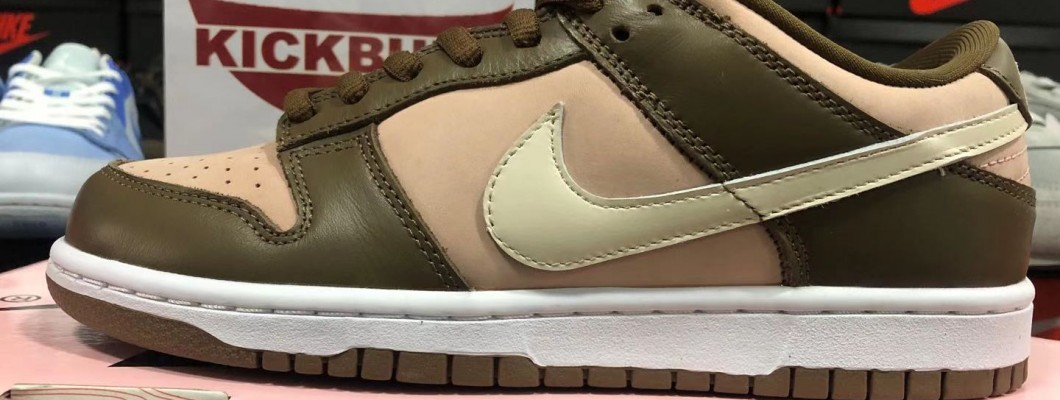 Nike Dunk Low Pro SB 'Stussy Cherry' 304292-671 Kickbulk Sneaker Camera photos Nike Dunk Low Pro SB 'Stussy Cherry' 304292-671 Kickbulk Sneaker Camera photos
