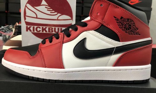 Air Jordan 1 Mid 'Chicago Black Toe' 554724-069 Kickbulk Sneaker Camera photos