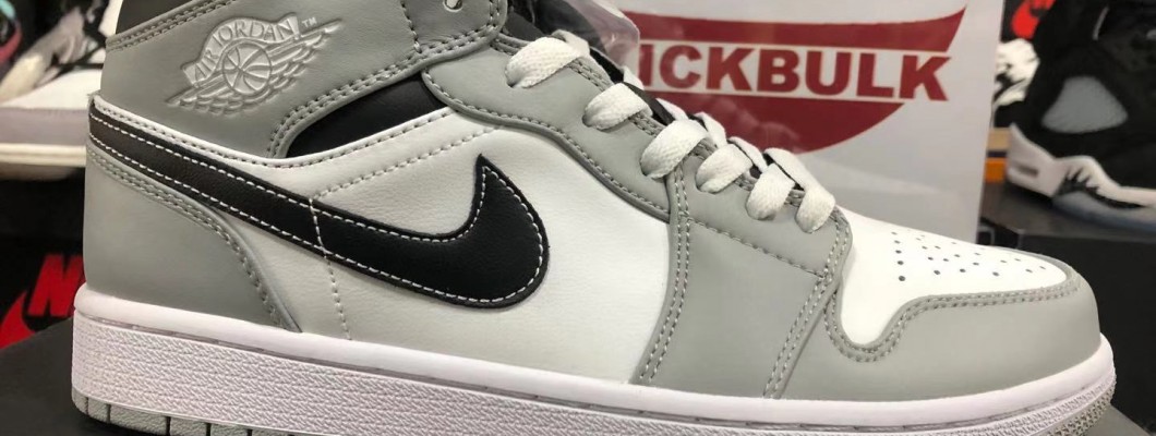 AIR JORDAN 1 MID 'LIGHT SMOKE GREY' 2021 554724-078 Kickbulk Sneaker Camera photos AIR JORDAN 1 MID 'LIGHT SMOKE GREY' 2021 554724-078 Kickbulk Sneaker Camera photos
