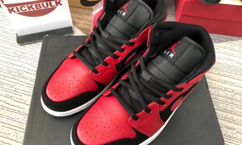 Air Jordan 1 Mid GS 'Black Gym Red' 554725-054 Kickbulk Sneaker Camera photos