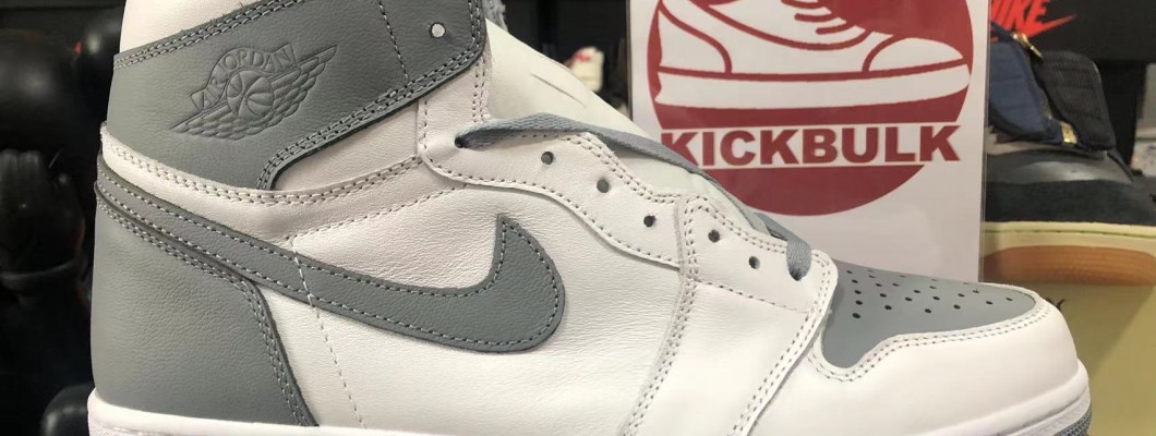 Air Jordan 1 High OG 'Stealth' 2022 555088-037 Kickbulk Sneaker Camera photos Air Jordan 1 High OG 'Stealth' 2022 555088-037 Kickbulk Sneaker Camera photos