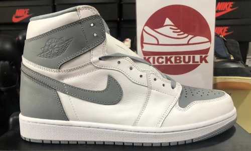 Air Jordan 1 High OG 'Stealth' 2022 555088-037 Kickbulk Sneaker Camera photos