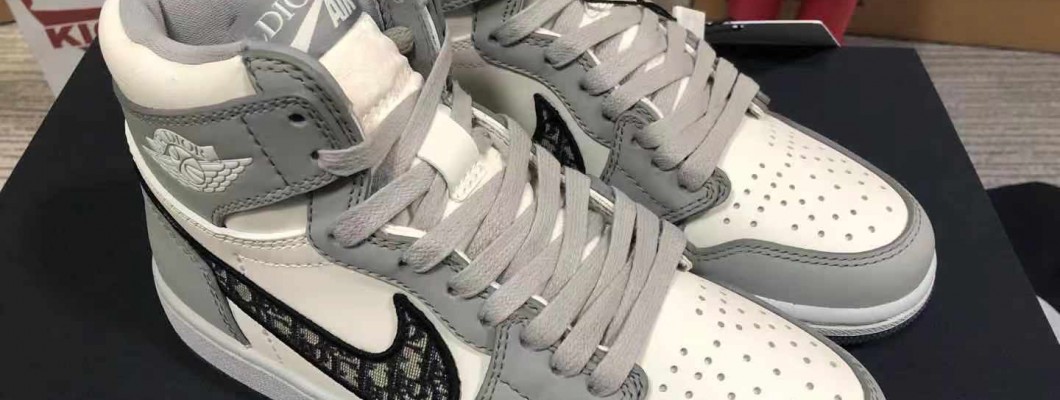 DIOR X AIR JORDAN 1 HIGH OG CN8607-002 Kickbulk Sneaker release Camera photos DIOR X AIR JORDAN 1 HIGH OG CN8607-002 Kickbulk Sneaker release Camera photos