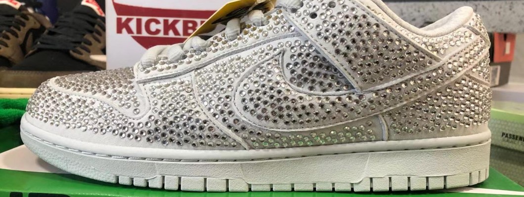CACTUS PLANT FLEA MARKET X SWAROVSKI X DUNK LOW 'PURE PLATINUM' CZ2670-001 Kickbulk Sneaker Camera photos CACTUS PLANT FLEA MARKET X SWAROVSKI X DUNK LOW 'PURE PLATINUM' CZ2670-001 Kickbulk Sneaker Camera photos