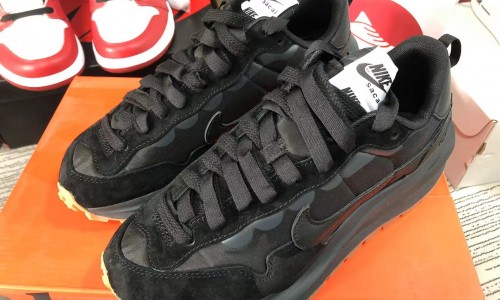 SACAI X VAPORWAFFLE 'BLACK GUM' DD1875-001 Kickbulk Sneaker Camera Photos