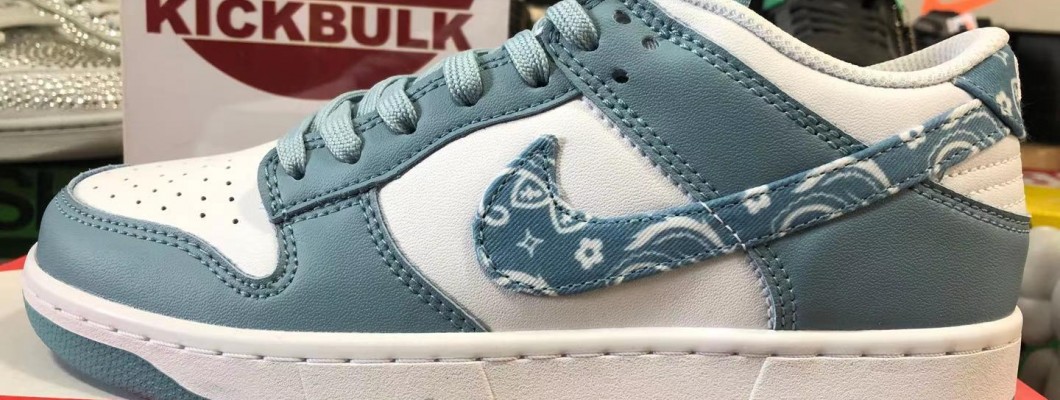 Nike Dunk Low 'Blue Paisley' DH4401-101 Kickbulk Sneaker Camera photos Nike Dunk Low 'Blue Paisley' DH4401-101 Kickbulk Sneaker Camera photos