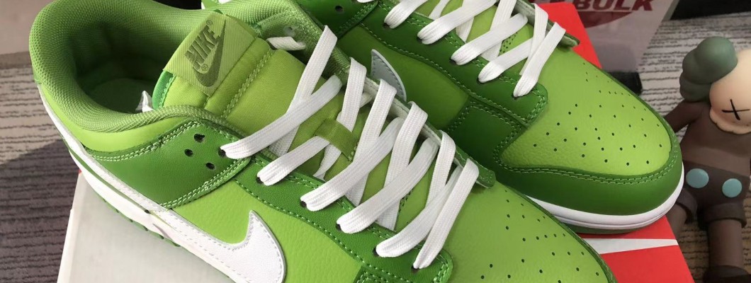 NIKE DUNK LOW RETRO 'CHLOROPHYLL' 2022 DJ6188-300 Kickbulk Sneaker camera photos NIKE DUNK LOW RETRO 'CHLOROPHYLL' 2022 DJ6188-300 Kickbulk Sneaker camera photos