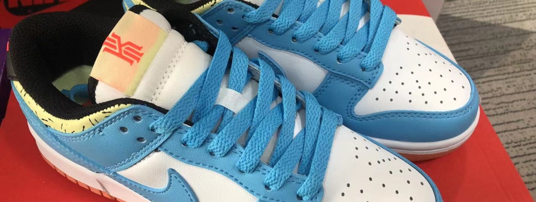 KYRIE IRVING X DUNK LOW SE GS 'BALTIC BLUE GUM' 2022 DN4179-400 Kickbulk Sneaker Camera photos KYRIE IRVING X DUNK LOW SE GS 'BALTIC BLUE GUM' 2022 DN4179-400 Kickbulk Sneaker Camera photos