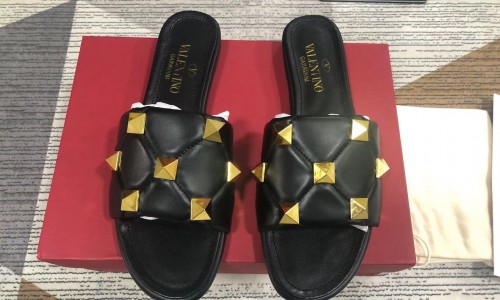 VALENTINO GARAVANI slippers kickbulk sneaker Camera photos shoes retail wholesale worldwide free shipping