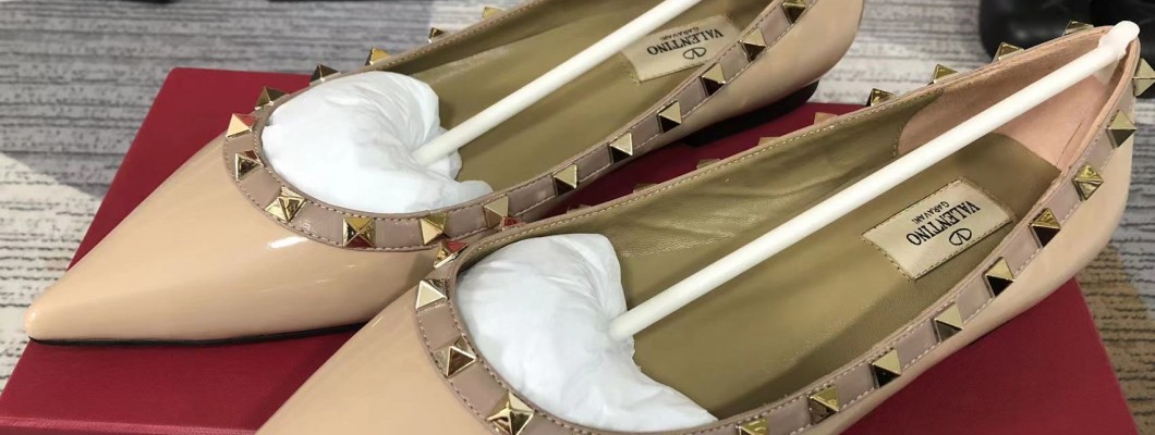 Kickbulk Sneaker Valentino Garavani shoes custom made retail wholesale free shipping camera photos Kickbulk Sneaker Valentino Garavani shoes custom made retail wholesale free shipping camera photos