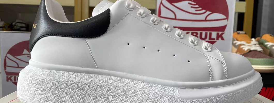 Alexander McQueen Sneaker White Black Kickbulk Snaeker shoes reviews Camera photos Alexander McQueen Sneaker White Black Kickbulk Snaeker shoes reviews Camera photos