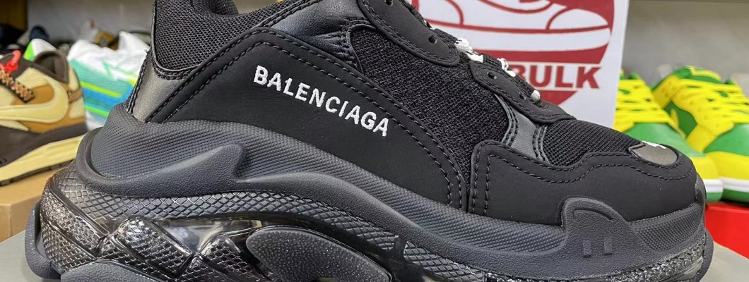 Balenciaga Triple S Black 541624 W09O1 1000 Kickbulk Sneaker shoes reviews Camera photos Balenciaga Triple S Black 541624 W09O1 1000 Kickbulk Sneaker shoes reviews Camera photos