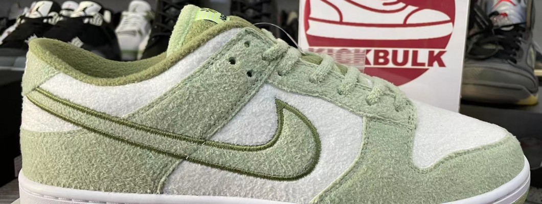 NIKE DUNK LOW SE 'FLEECE - HONEYDEW' WMNS 2022 DQ7579-300 Kickbulk Sneaker shoes reviews Camera photos