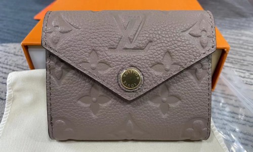 A refined LV card case Kickbulk Luxury retail reviews