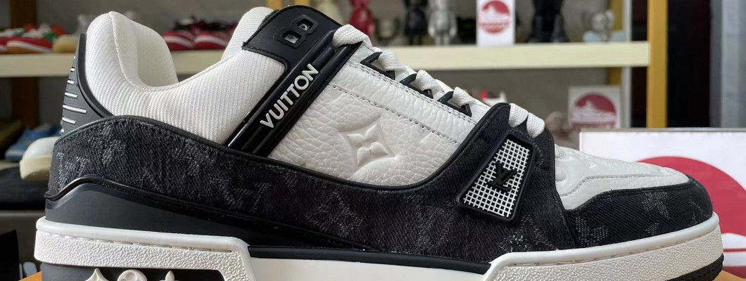 LOUIS VUITTON LV Trainer Black White Kickbulk Sneaker shoes reviews LOUIS VUITTON LV Trainer Black White Kickbulk Sneaker shoes reviews