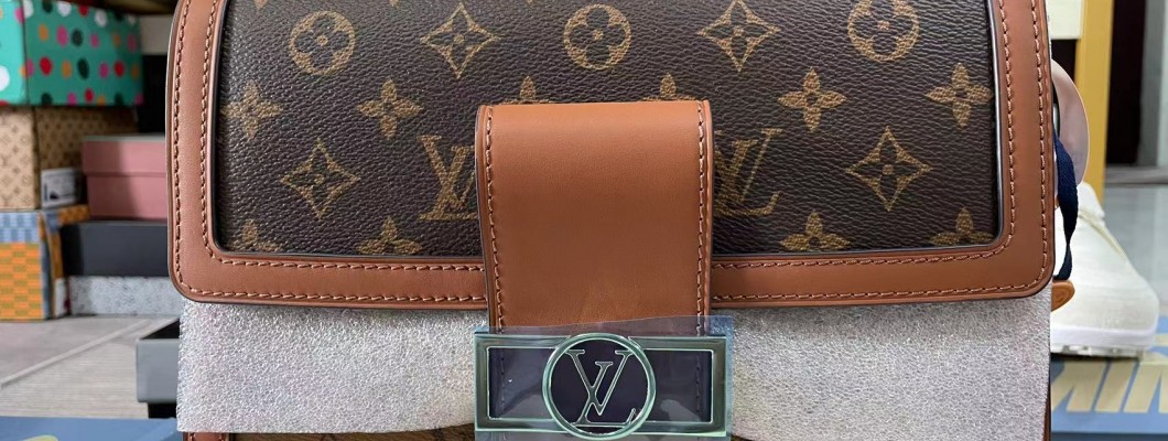 LV Louis Vuitton Kickbulk brand luxury bags retail wholesale free shipping LV Louis Vuitton Kickbulk brand luxury bags retail wholesale free shipping
