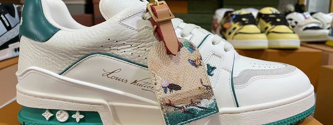 LV shoes kickbulk luxury brand sneaker retail wholesale camera photos