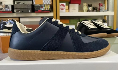 Maison Margiela navy shoes Kickbulk sneaker retail wholesale reviews