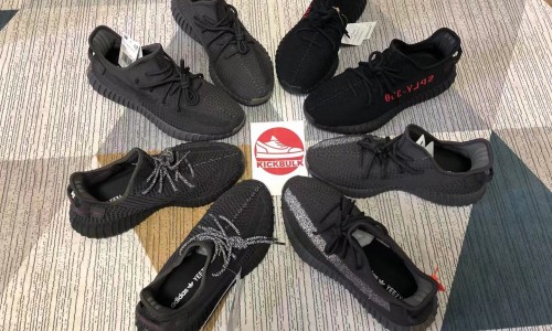 Black Yeezy 350 V2 group photo kickbulk reviews