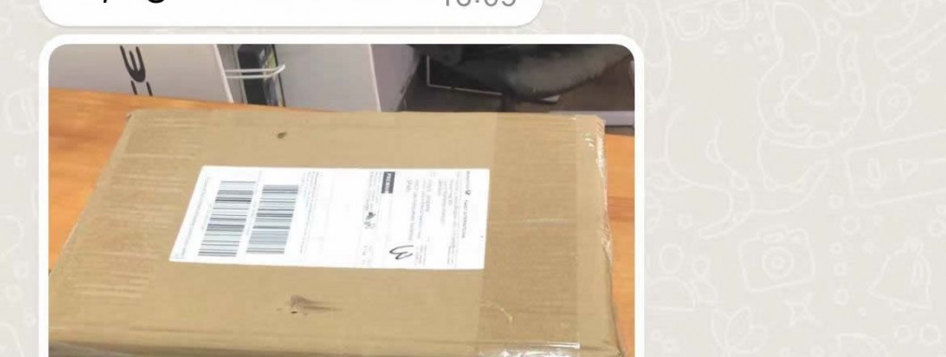 Yeezy Boost 350 V2 'Tail Light' FX9017 Kickbulk Sneaker shoes retail wholesale free shipping Yeezy Boost 350 V2 'Tail Light' FX9017 Kickbulk Sneaker shoes retail wholesale free shipping